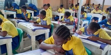 The KNOSK N100-a-day Charity Secondary School