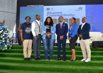 BU Alumni and industry experts rub minds with graduating students