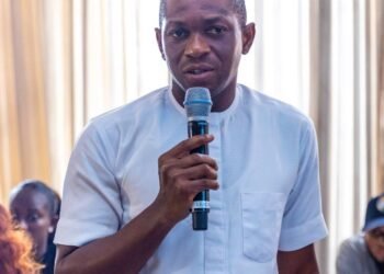 Introducing The HUBU Journals – The Pathway to Self-Awareness and Unleashing Your Potential. Experience with the students of Louisville Girls Secondary School Gwagwalada (Part 1)