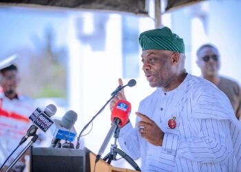 Nigeria Minister of Education Commends Chief Wole at BOUESTI Senate Building Commissioning