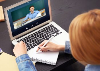 Why Parents Are Turning to Online Tutoring Over Private Schools