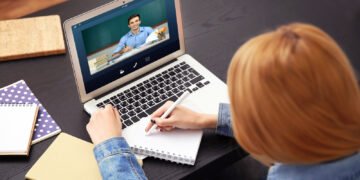 Why Parents Are Turning to Online Tutoring Over Private Schools