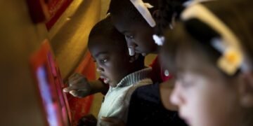 Protecting Your Child from Manipulative AI: A Parent’s Guide