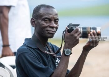 Pictorial: Canon Rewards Veteran NPFL Photographer Akeem Olaosun
